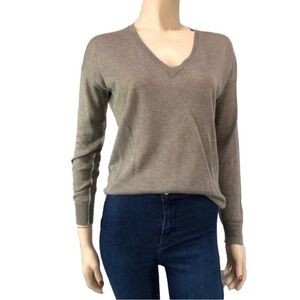 360 sweater XS oatmeal color super soft V neck